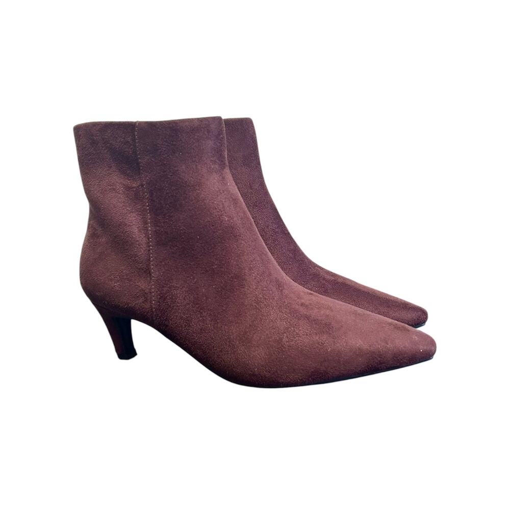 Women’s 8.5 Chocolate brown slim kitten heel pointed toe suede ankle booties